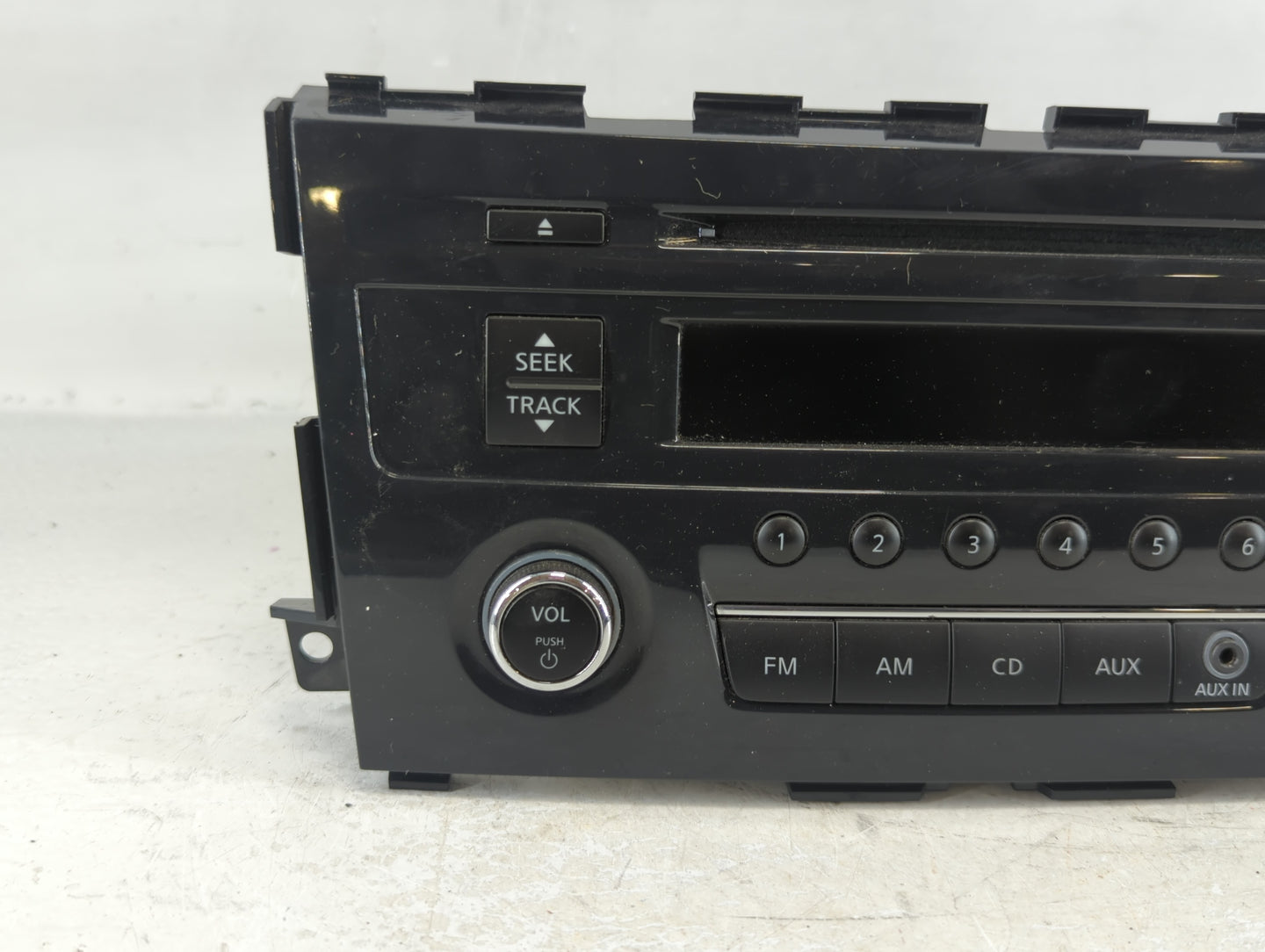 2013-2015 Nissan Altima Am Fm Cd Player Radio Receiver - Oemusedautoparts1.com