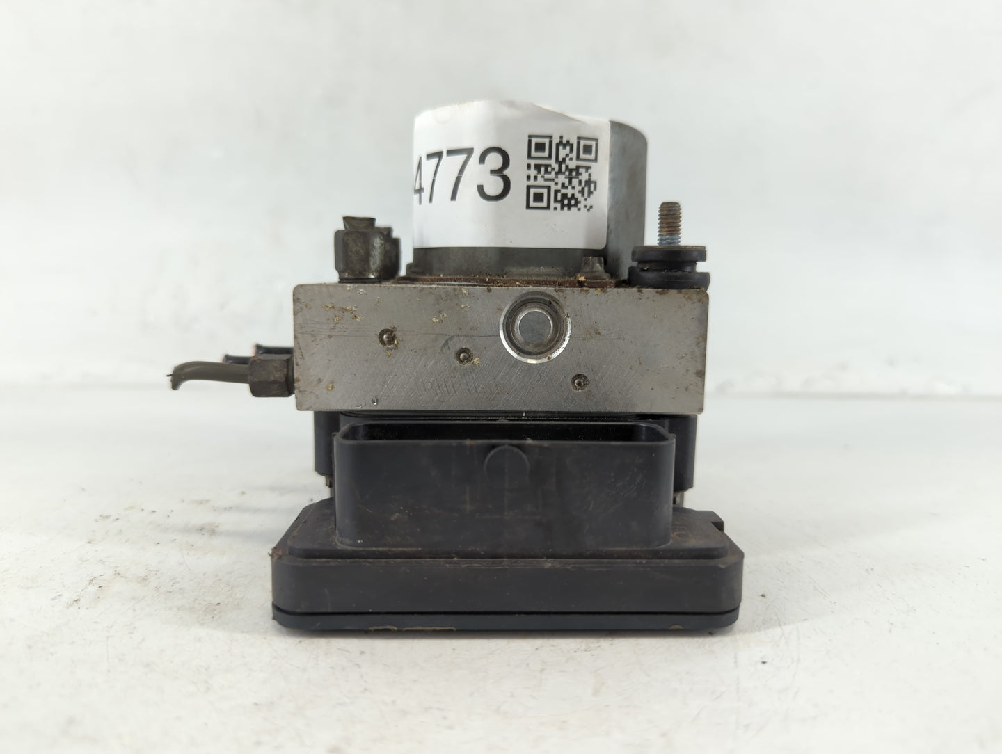 2015 Nissan Altima ABS Pump Control Module Replacement P/N:47660 9HM0A Fits OEM Used Auto Parts - Oemusedautoparts1.com
