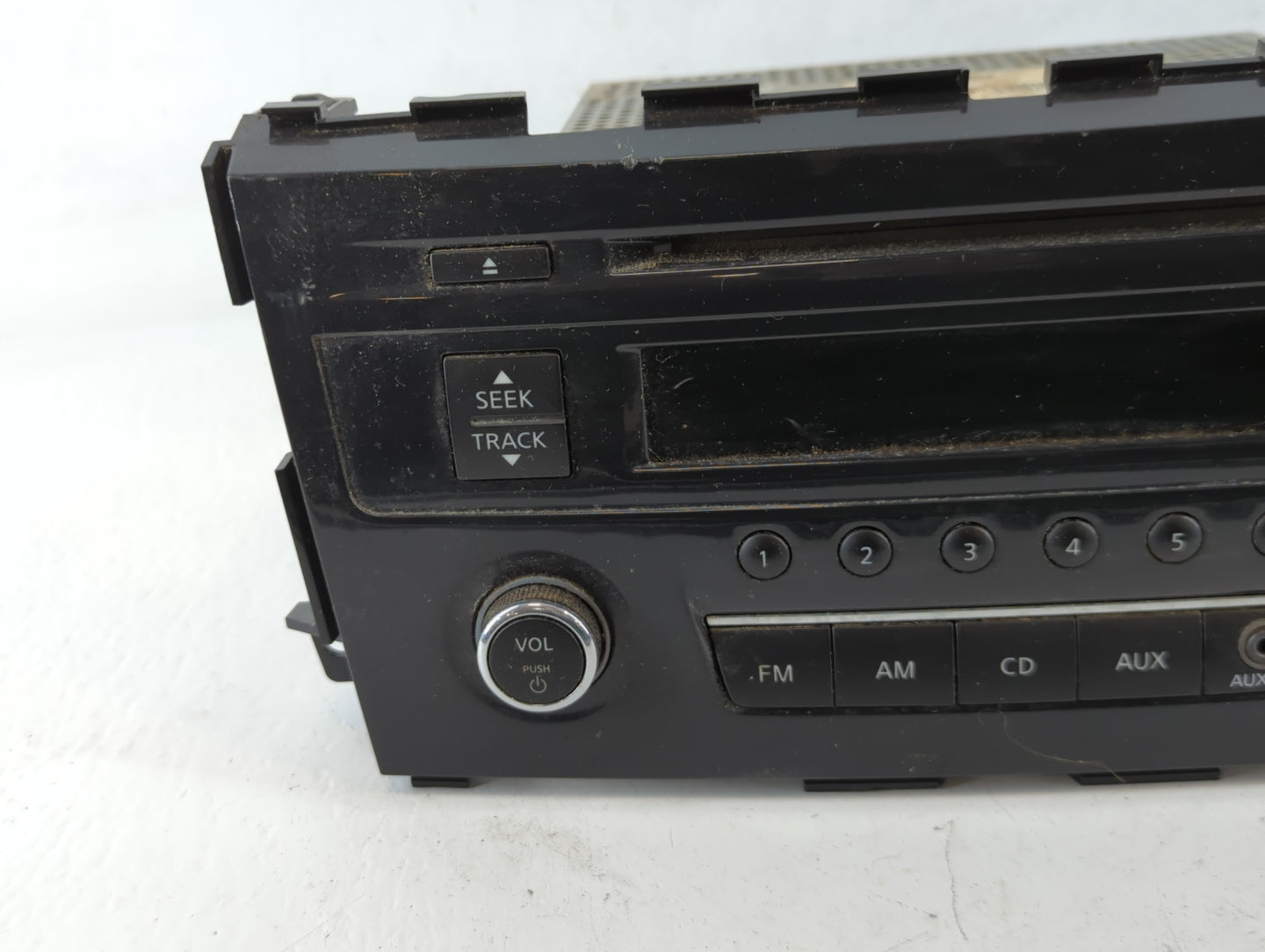 2013-2015 Nissan Altima Am Fm Cd Player Radio Receiver - Oemusedautoparts1.com