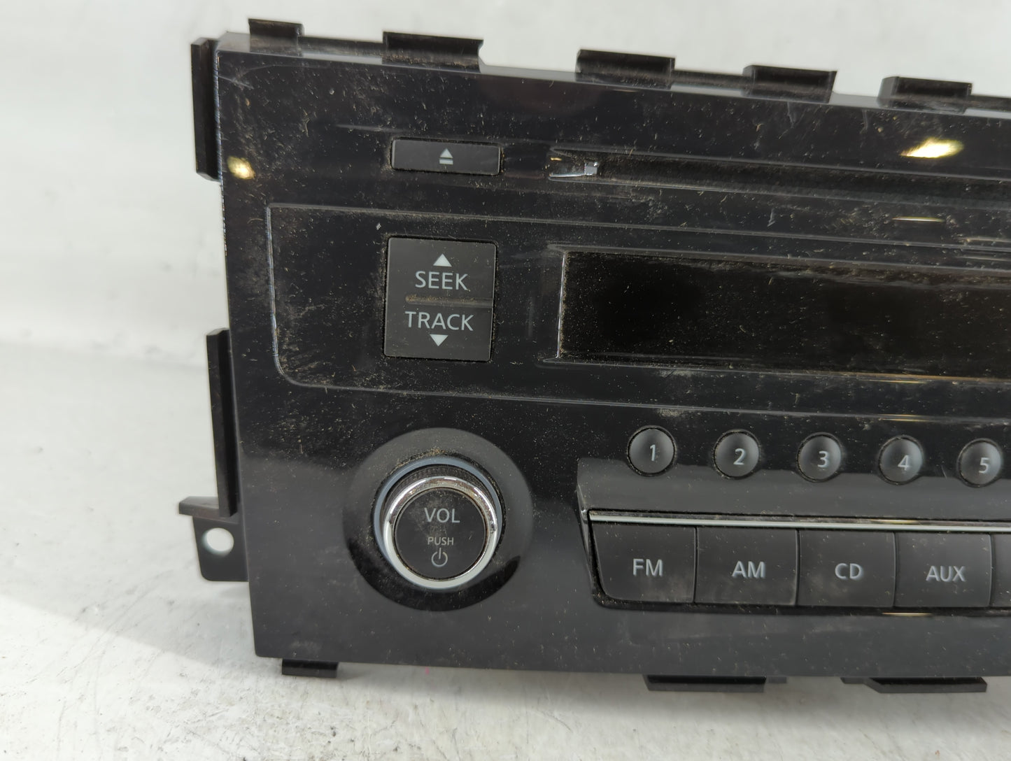 2013-2015 Nissan Altima Am Fm Cd Player Radio Receiver - Oemusedautoparts1.com