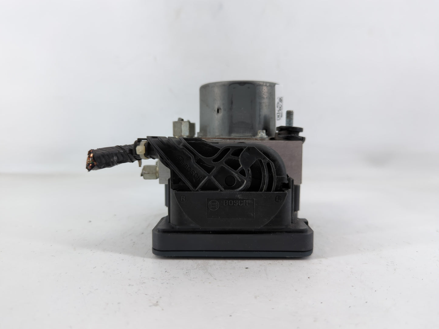 2015 Nissan Altima ABS Pump Control Module Replacement P/N:47660 9HM0A Fits OEM Used Auto Parts - Oemusedautoparts1.com