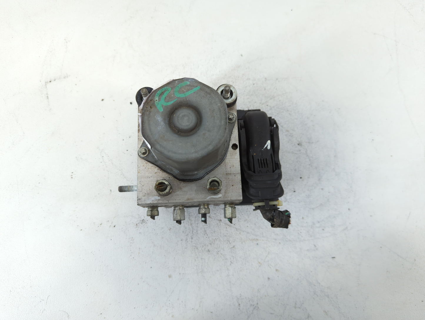 2015 Nissan Altima ABS Pump Control Module Replacement P/N:47660 9HM0A Fits OEM Used Auto Parts - Oemusedautoparts1.com