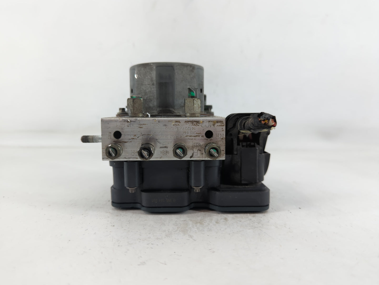 2015 Nissan Altima ABS Pump Control Module Replacement P/N:47660 9HM0A Fits OEM Used Auto Parts - Oemusedautoparts1.com