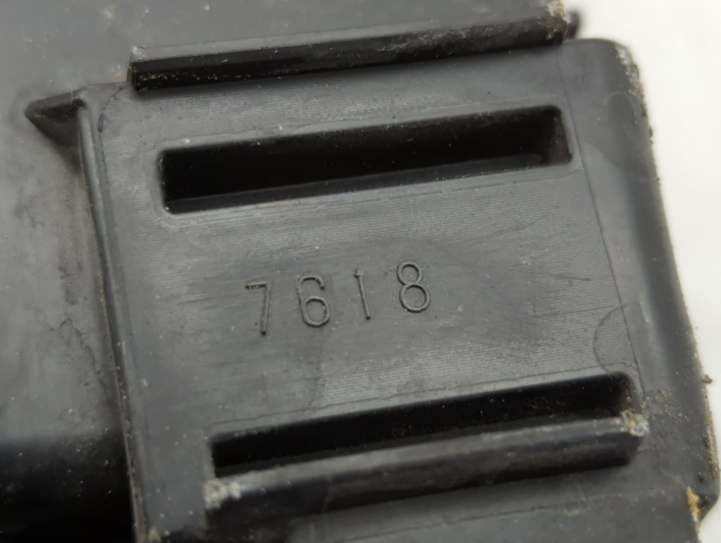 2015 Nissan Altima Fusebox Fuse Box Panel Relay Module P/N:7618 Fits OEM Used Auto Parts - Oemusedautoparts1.com