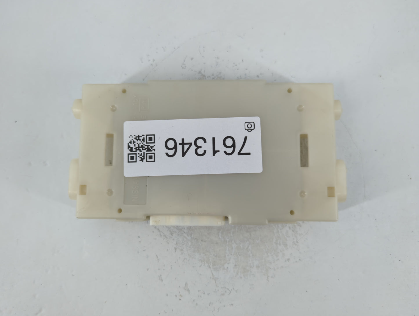 2014-2015 Nissan Altima Chassis Control Module Ccm Bcm Body Control - Oemusedautoparts1.com