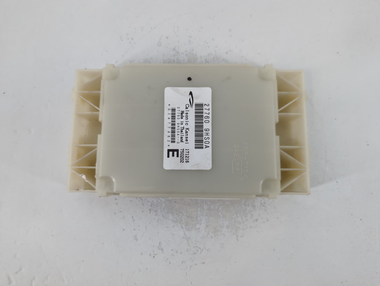 2014-2015 Nissan Altima Chassis Control Module Ccm Bcm Body Control - Oemusedautoparts1.com