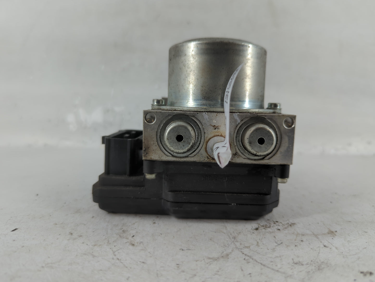 2015 Nissan Altima ABS Pump Control Module Replacement P/N:47660 9HM0A Fits OEM Used Auto Parts - Oemusedautoparts1.com
