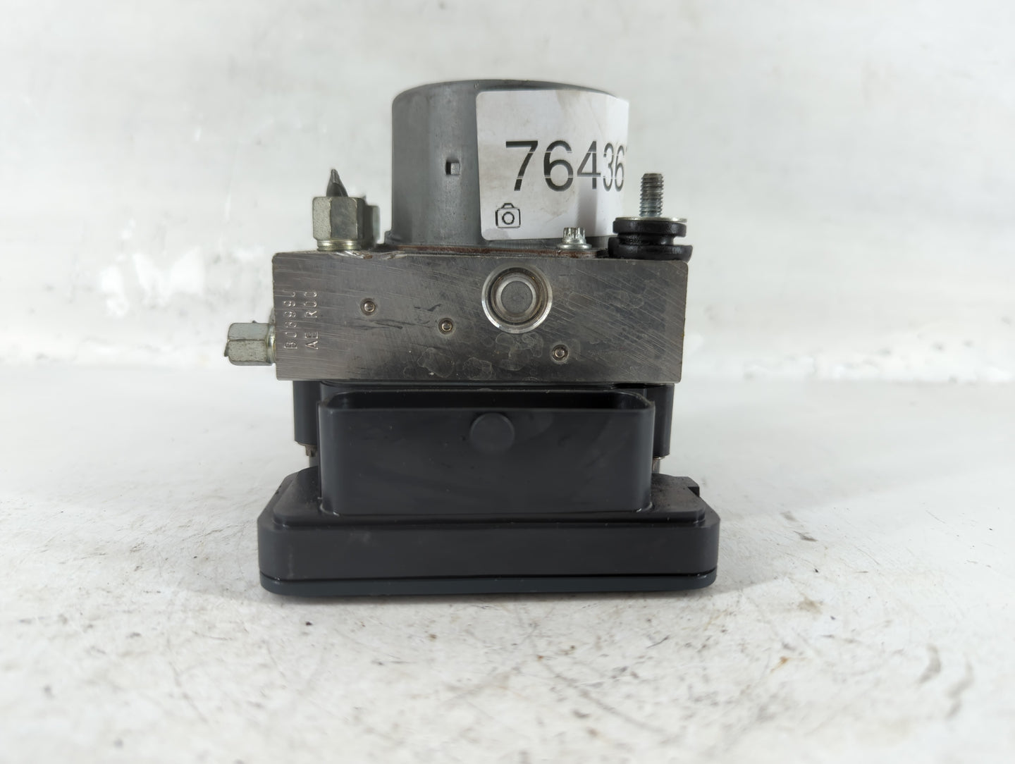 2015 Nissan Altima ABS Pump Control Module Replacement P/N:47660 9HM0A Fits OEM Used Auto Parts - Oemusedautoparts1.com