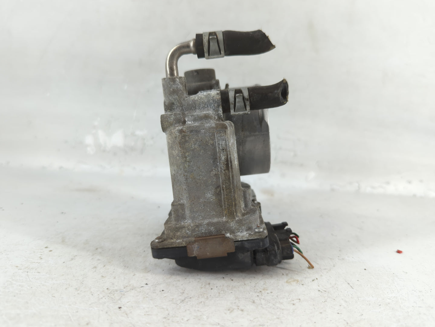 2013-2018 Nissan Altima Throttle Body P/N:00644 4J17, 3TA60-01 A Fits Fits 2013 2014 2015 2016 2017 2018 2019 2020 OEM Used 