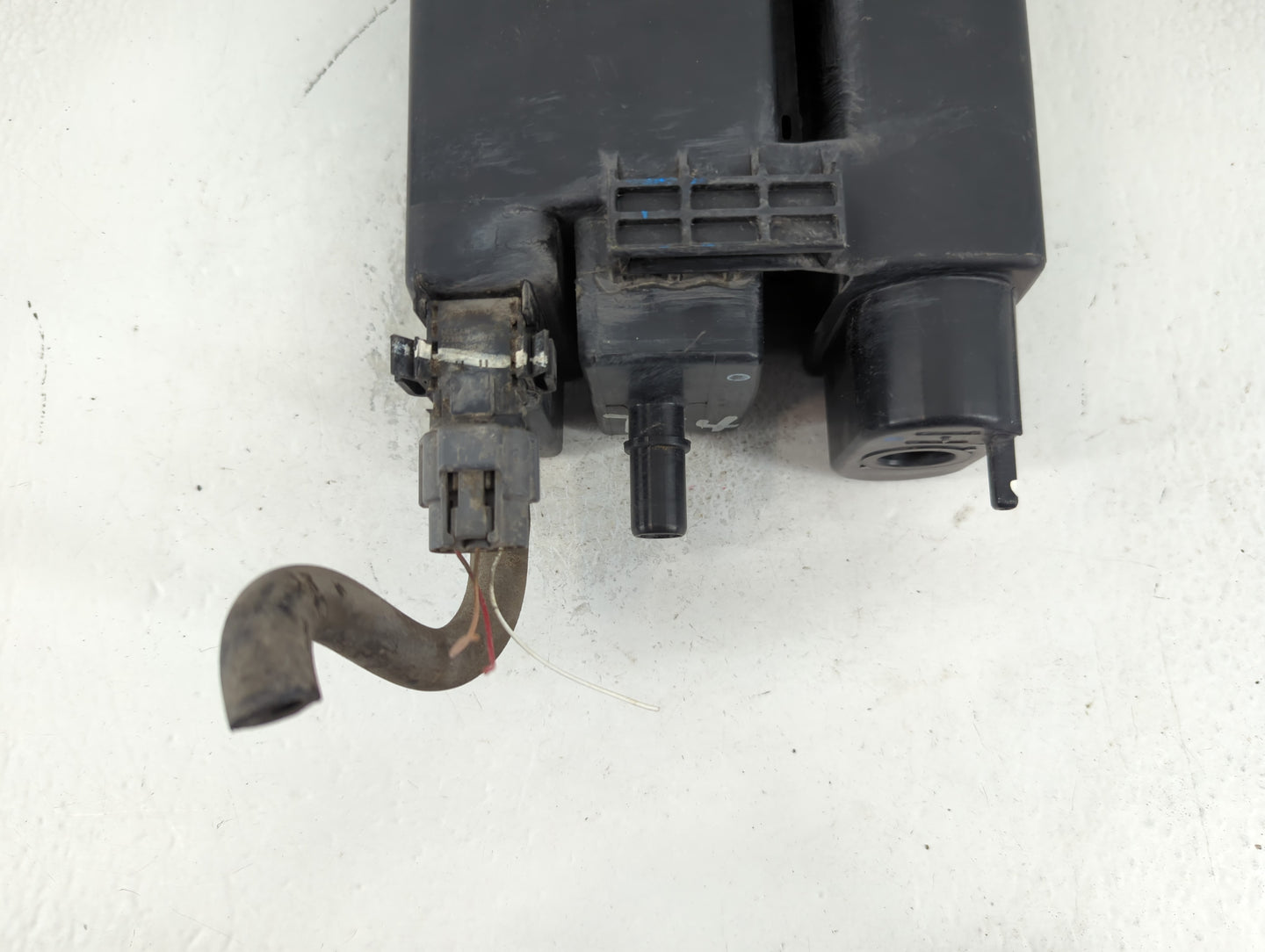 2015 Nissan Altima Fuel Vapor Charcoal Canister 784926 - Oemusedautoparts1.com