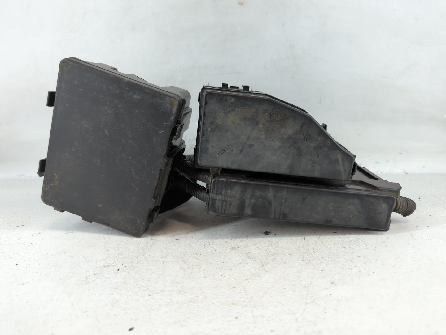 2015 Nissan Altima Fusebox Fuse Box Panel Relay Module P/N:7254-5763-30 4416000F5T, 284B7 TS9E Fits OEM Used Auto Parts - Oe