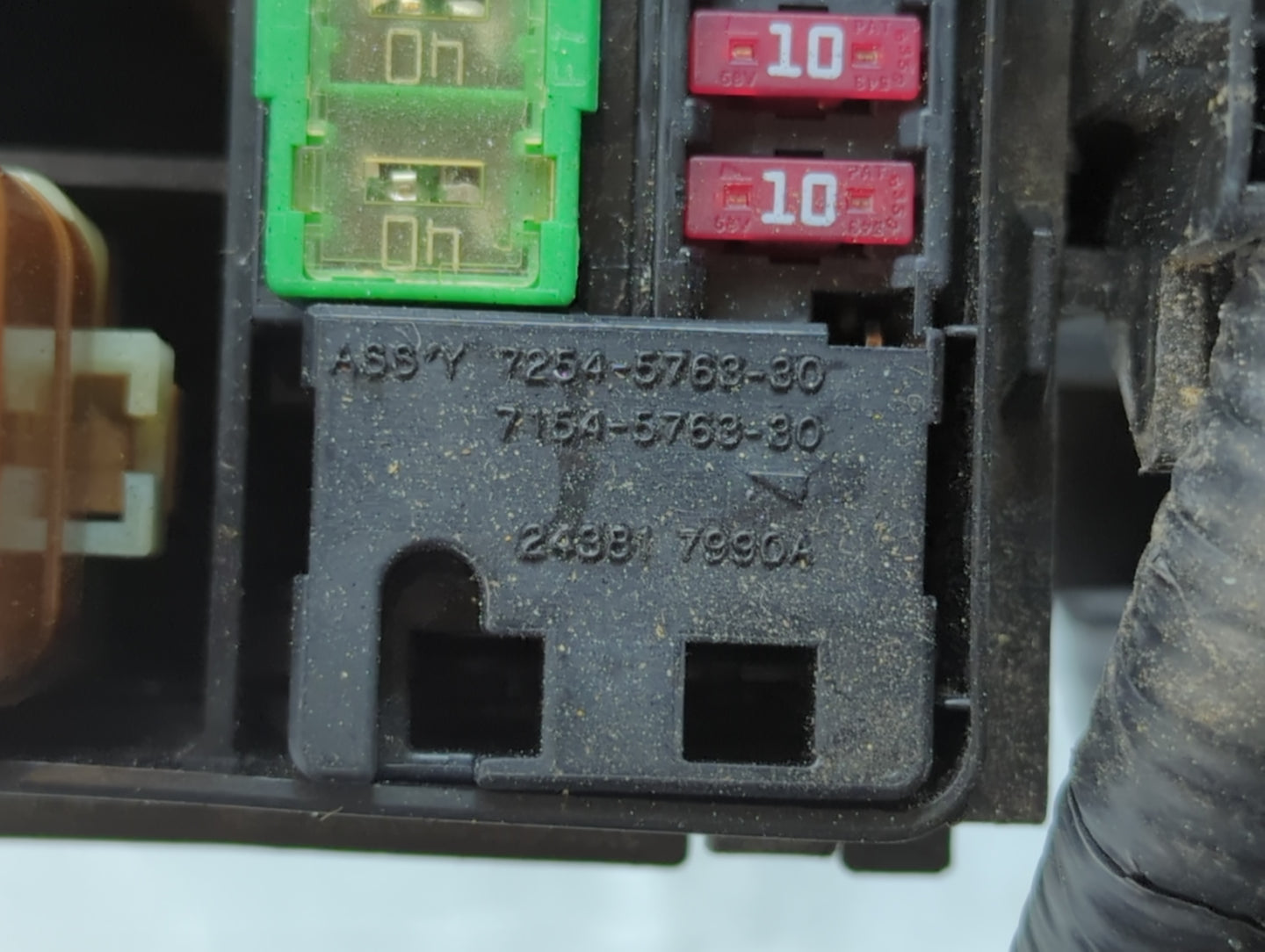 2015 Nissan Altima Fusebox Fuse Box Panel Relay Module P/N:7254-5763-30 4416000F5T, 284B7 TS9E Fits OEM Used Auto Parts - Oe