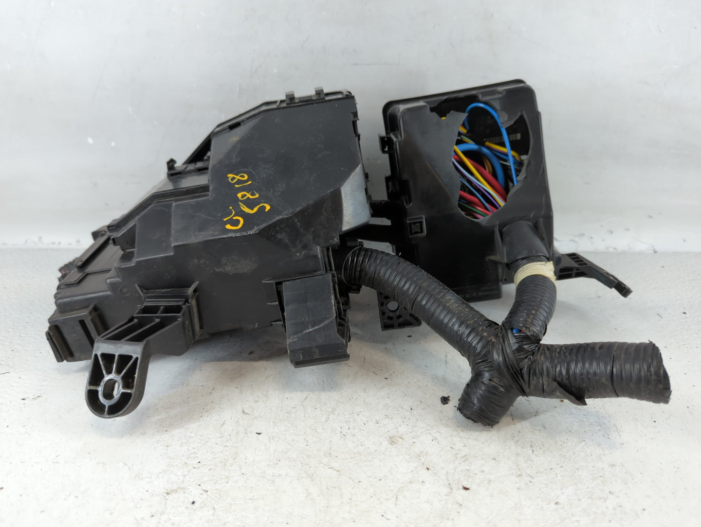 2015 Nissan Altima Fusebox Fuse Box Panel Relay Module P/N:7254-5763-30 4416000F5T, 284B7 TS9E Fits OEM Used Auto Parts - Oe