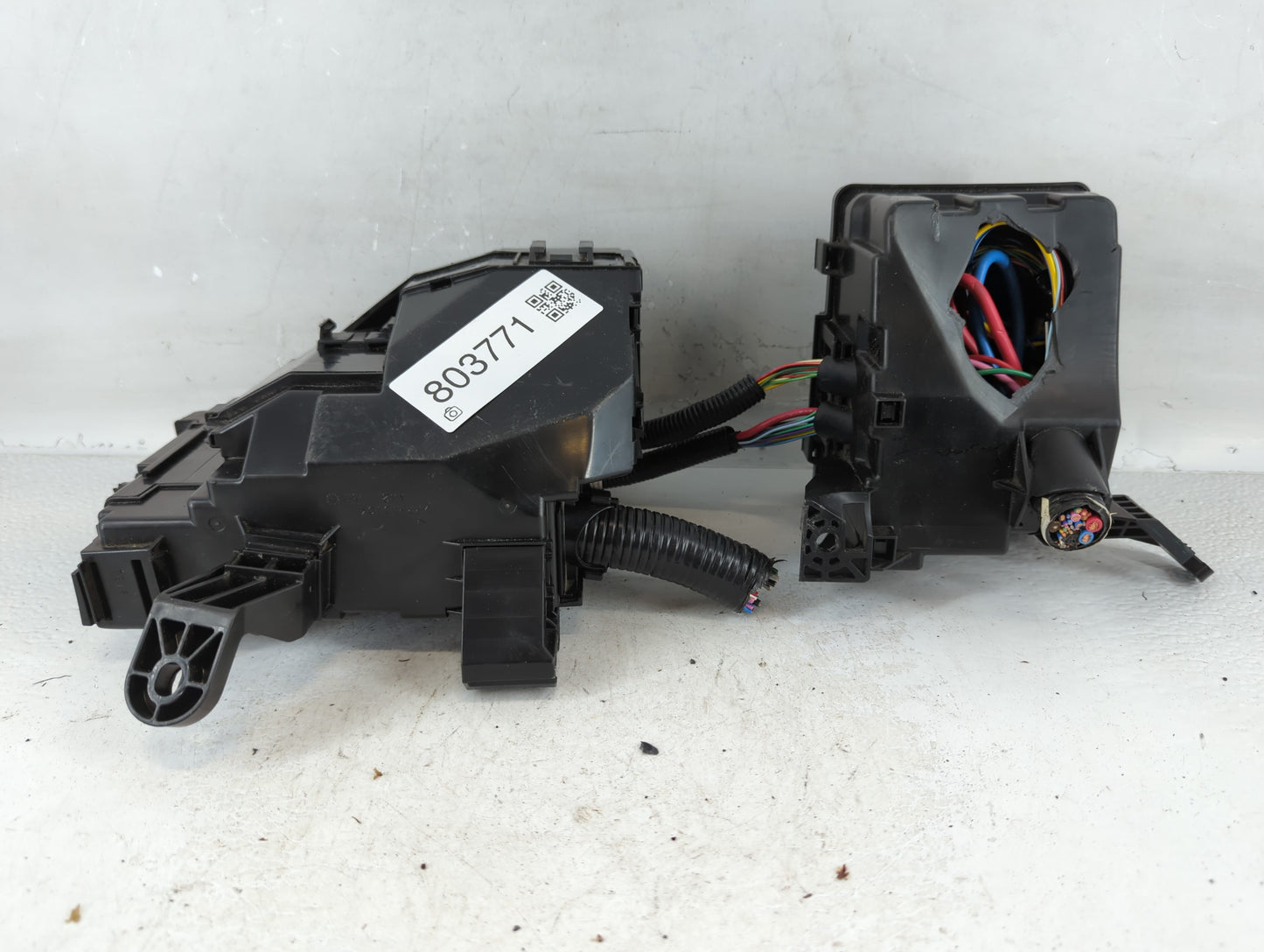 2015 Nissan Altima Fusebox Fuse Box Panel Relay Module P/N:7254-5763-30 150130, 44160053X6 Fits OEM Used Auto Parts - Oemuse