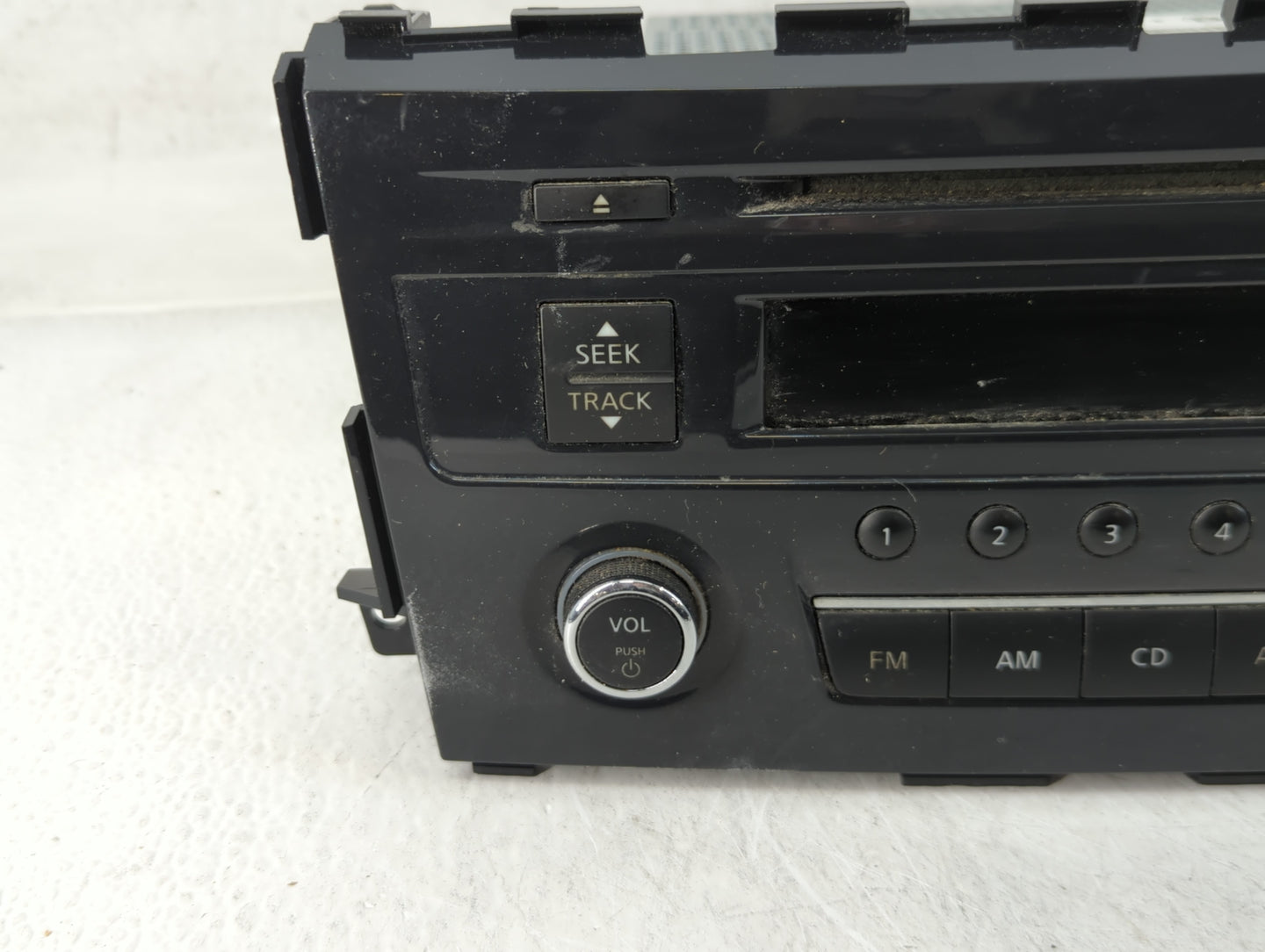 2013-2015 Nissan Altima Radio AM FM Cd Player Receiver Replacement P/N:28185 3TB0G Fits Fits 2013 2014 2015 OEM Used Auto Pa