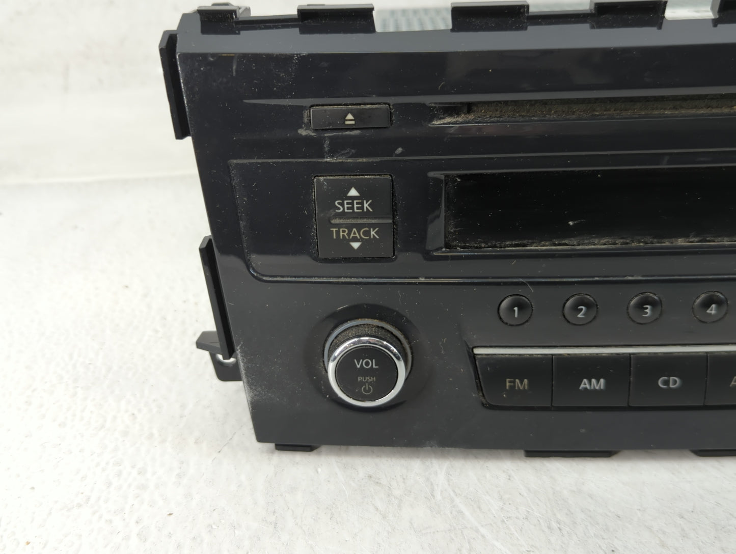 2013-2015 Nissan Altima Radio AM FM Cd Player Receiver Replacement P/N:28185 3TB0G Fits Fits 2013 2014 2015 OEM Used Auto Pa