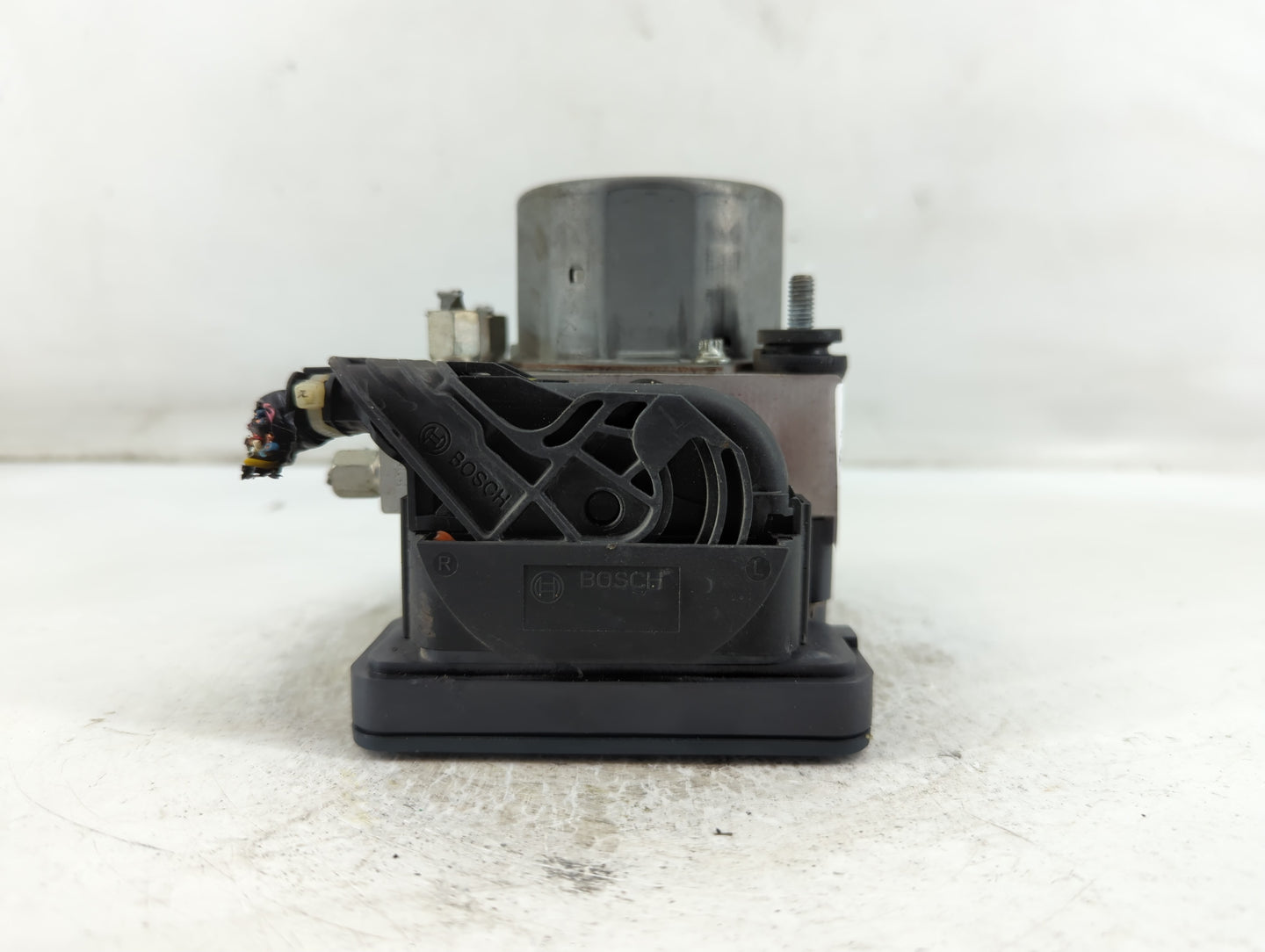 2015 Nissan Altima ABS Pump Control Module Replacement P/N:269 644 47660 9HM0A Fits OEM Used Auto Parts - Oemusedautoparts1.