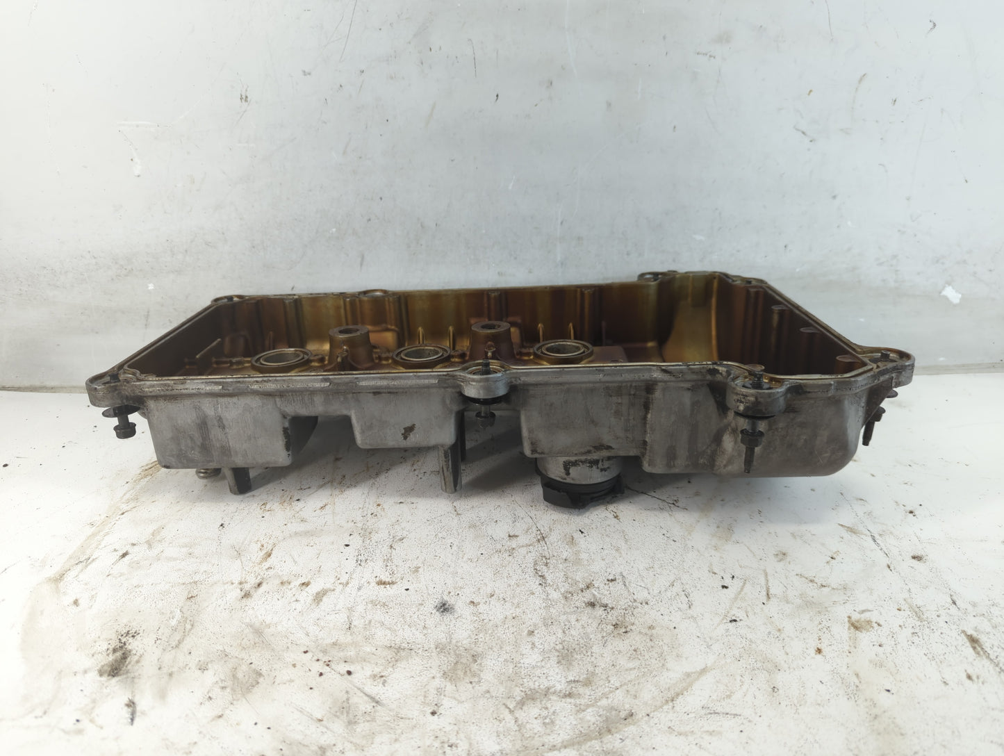 2015 Nissan Altima Driver Left Cylinder Head Valve Cover P/N:173034029 Fits OEM Used Auto Parts - Oemusedautoparts1.com