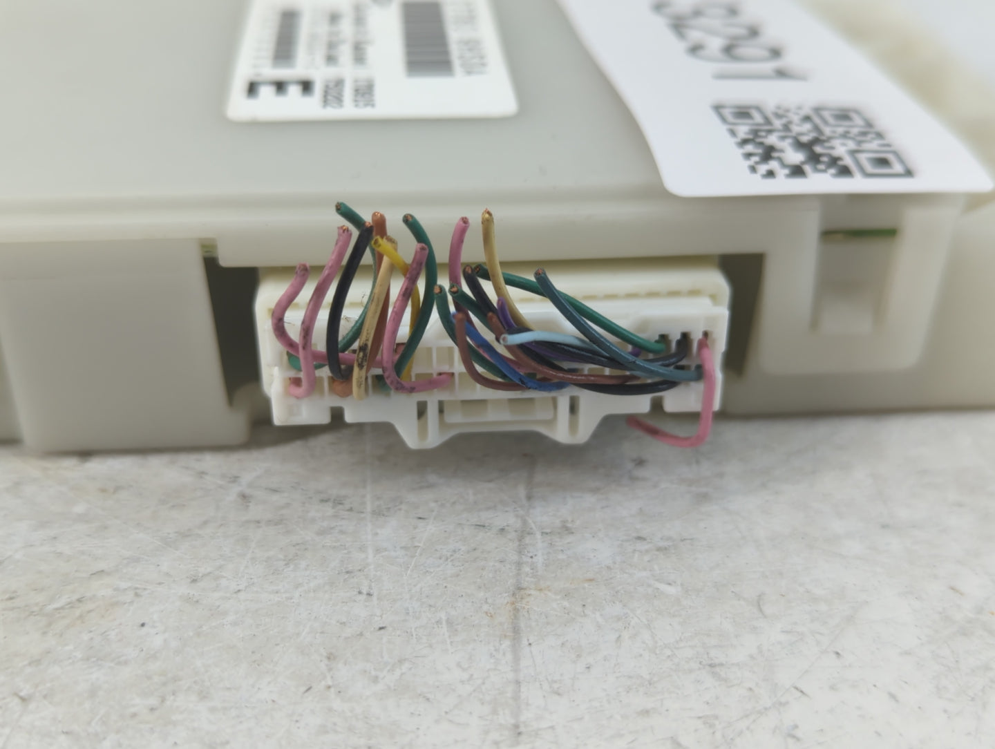 2014-2015 Nissan Altima Chassis Control Module Ccm Bcm Body Control - Oemusedautoparts1.com