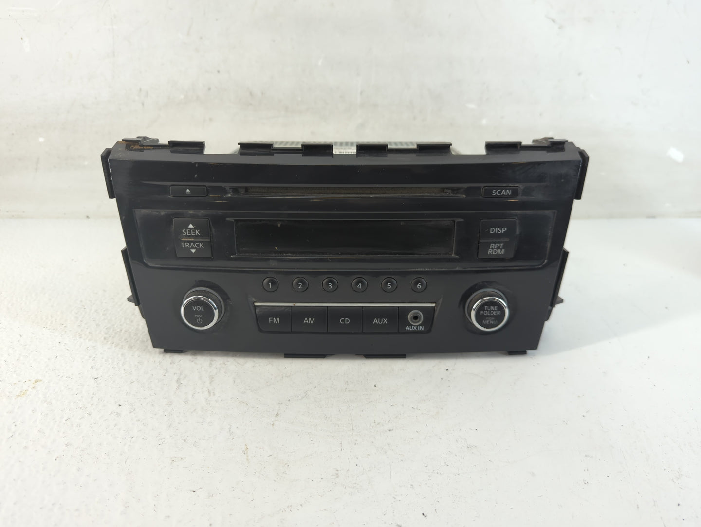 2013-2015 Nissan Altima Radio AM FM Cd Player Receiver Replacement P/N:28185 3TB0G Fits Fits 2013 2014 2015 OEM Used Auto Pa