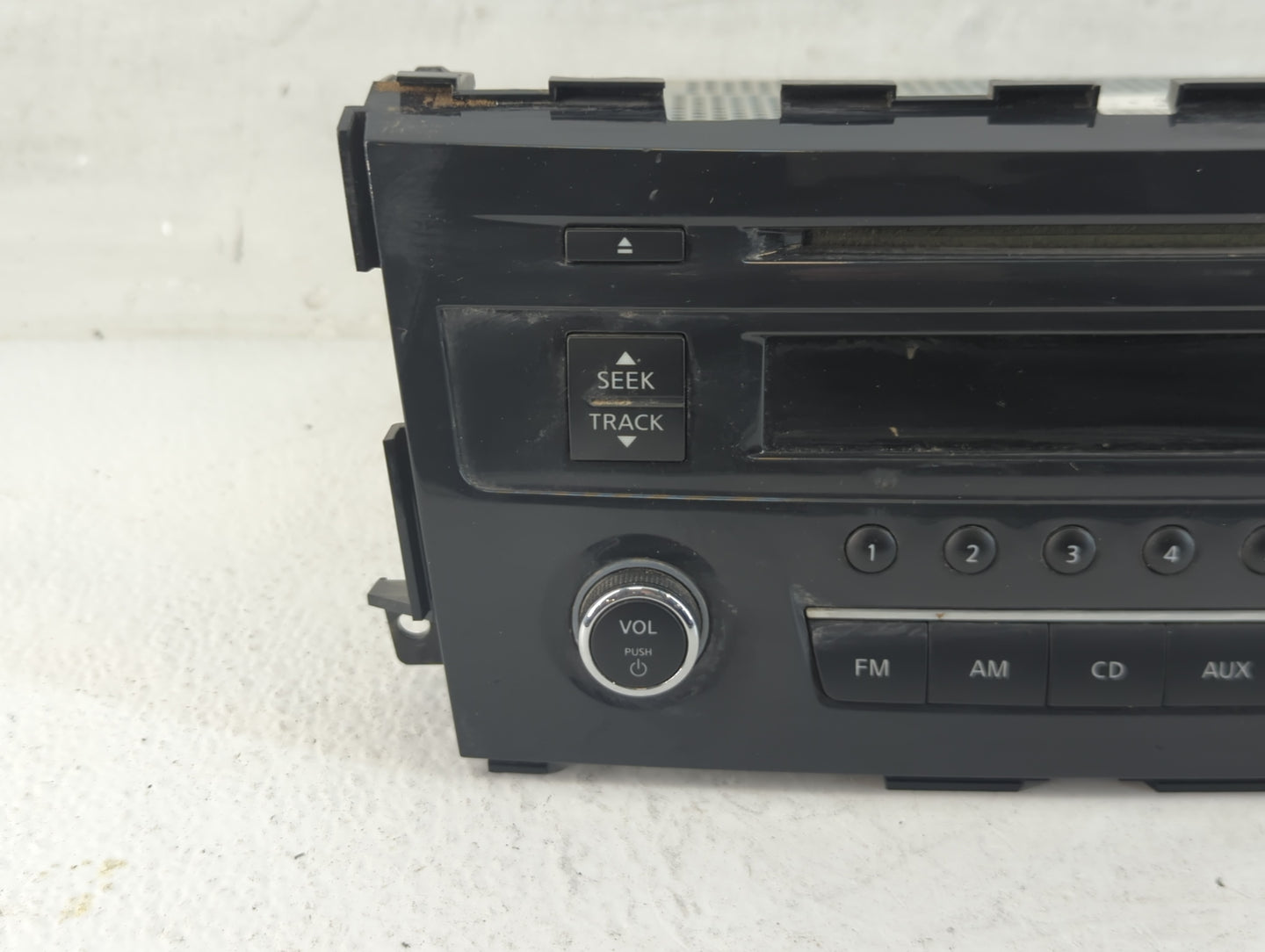 2013-2015 Nissan Altima Radio AM FM Cd Player Receiver Replacement P/N:28185 3TB0G Fits Fits 2013 2014 2015 OEM Used Auto Pa