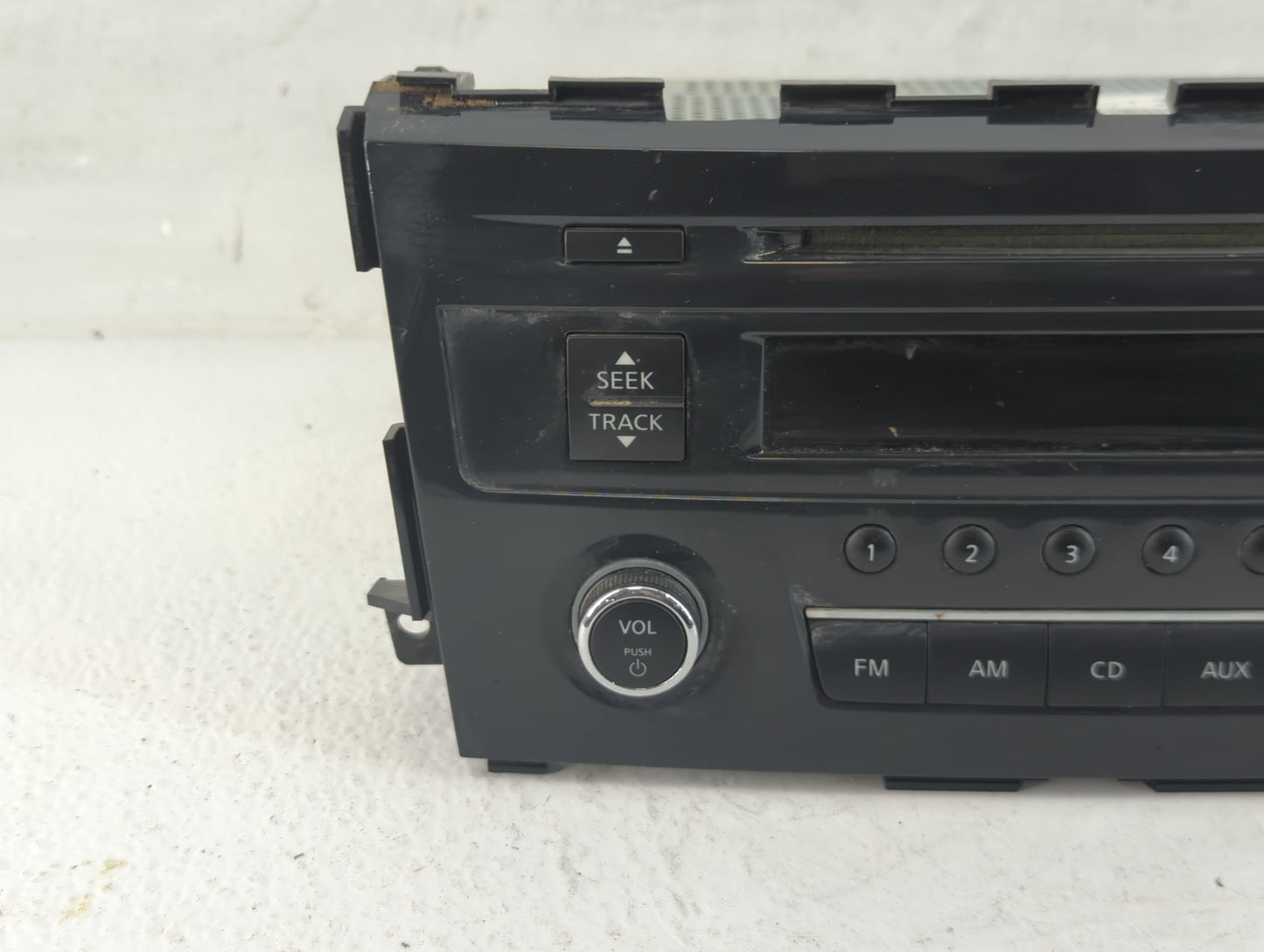 2013-2015 Nissan Altima Radio AM FM Cd Player Receiver Replacement P/N:28185 3TB0G Fits Fits 2013 2014 2015 OEM Used Auto Pa
