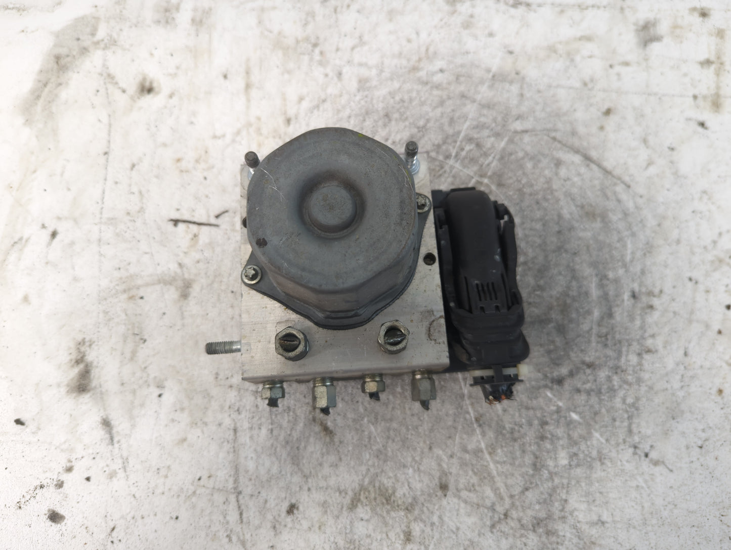 2015 Nissan Altima ABS Pump Control Module Replacement P/N:47660 9TM0A Fits OEM Used Auto Parts - Oemusedautoparts1.com