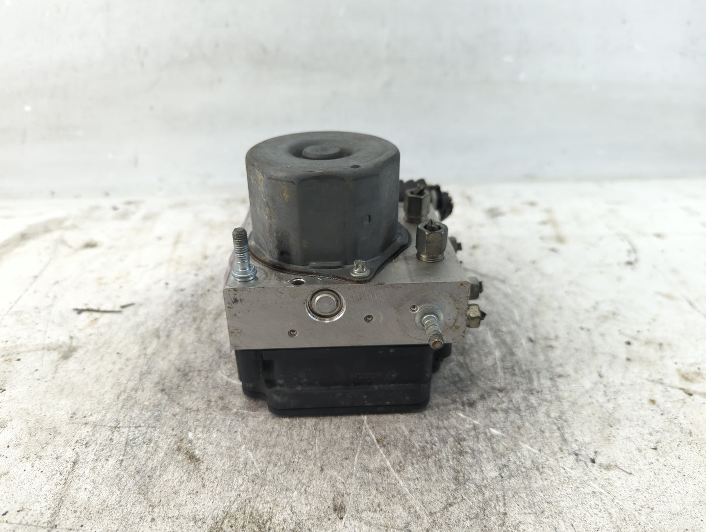 2015 Nissan Altima ABS Pump Control Module Replacement P/N:47660 9TM0A Fits OEM Used Auto Parts - Oemusedautoparts1.com
