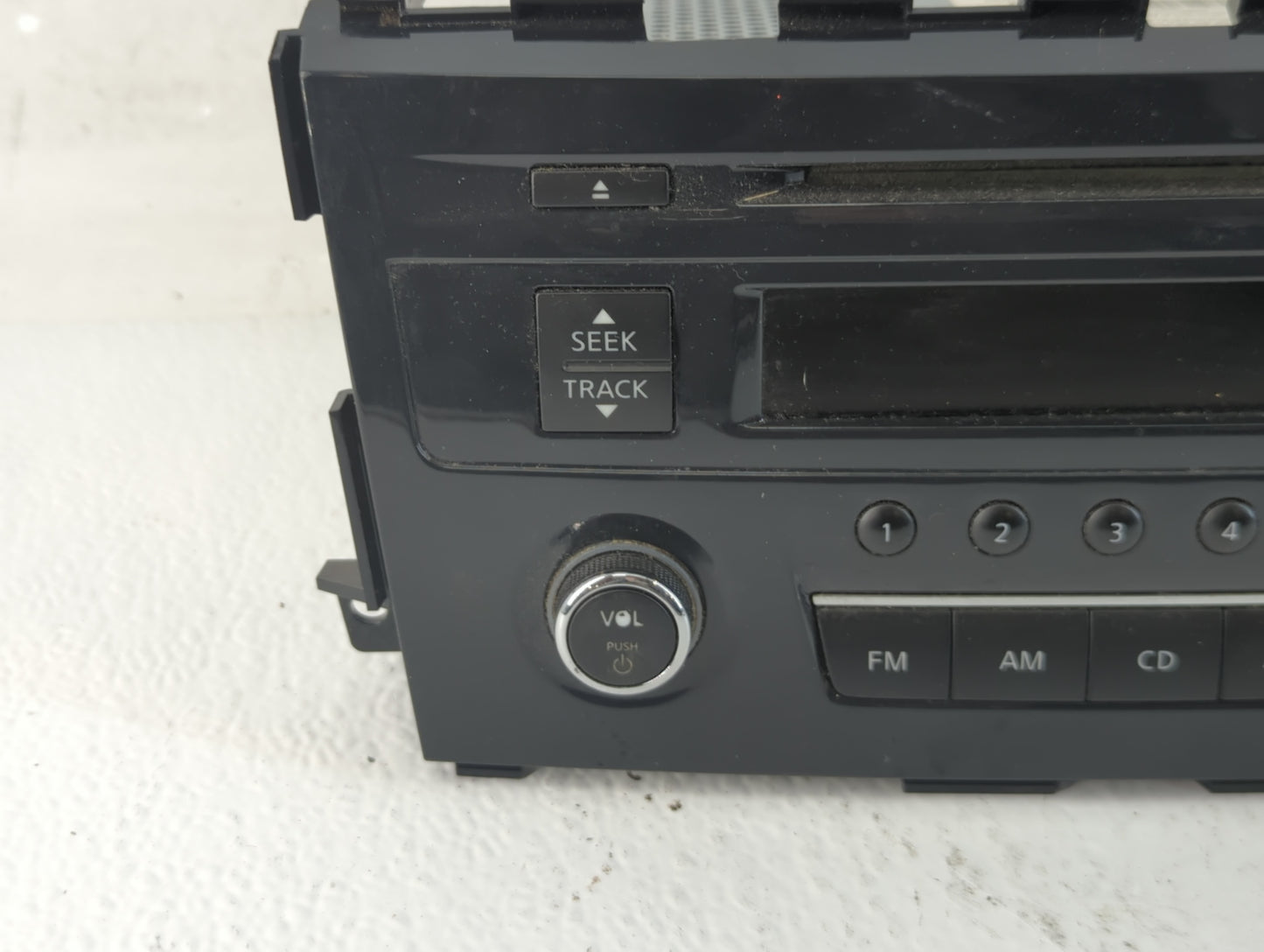 2015 Nissan Altima Radio AM FM Cd Player Receiver Replacement P/N:28185 3TB0G Fits OEM Used Auto Parts - Oemusedautoparts1.c