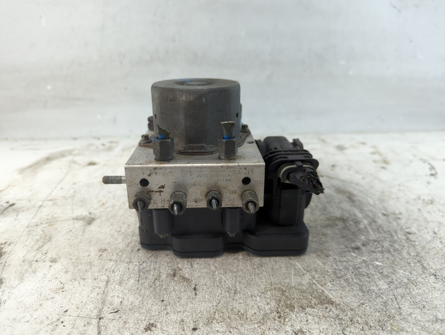 2015 Nissan Altima ABS Pump Control Module Replacement P/N:47660 9HM0A Fits OEM Used Auto Parts - Oemusedautoparts1.com