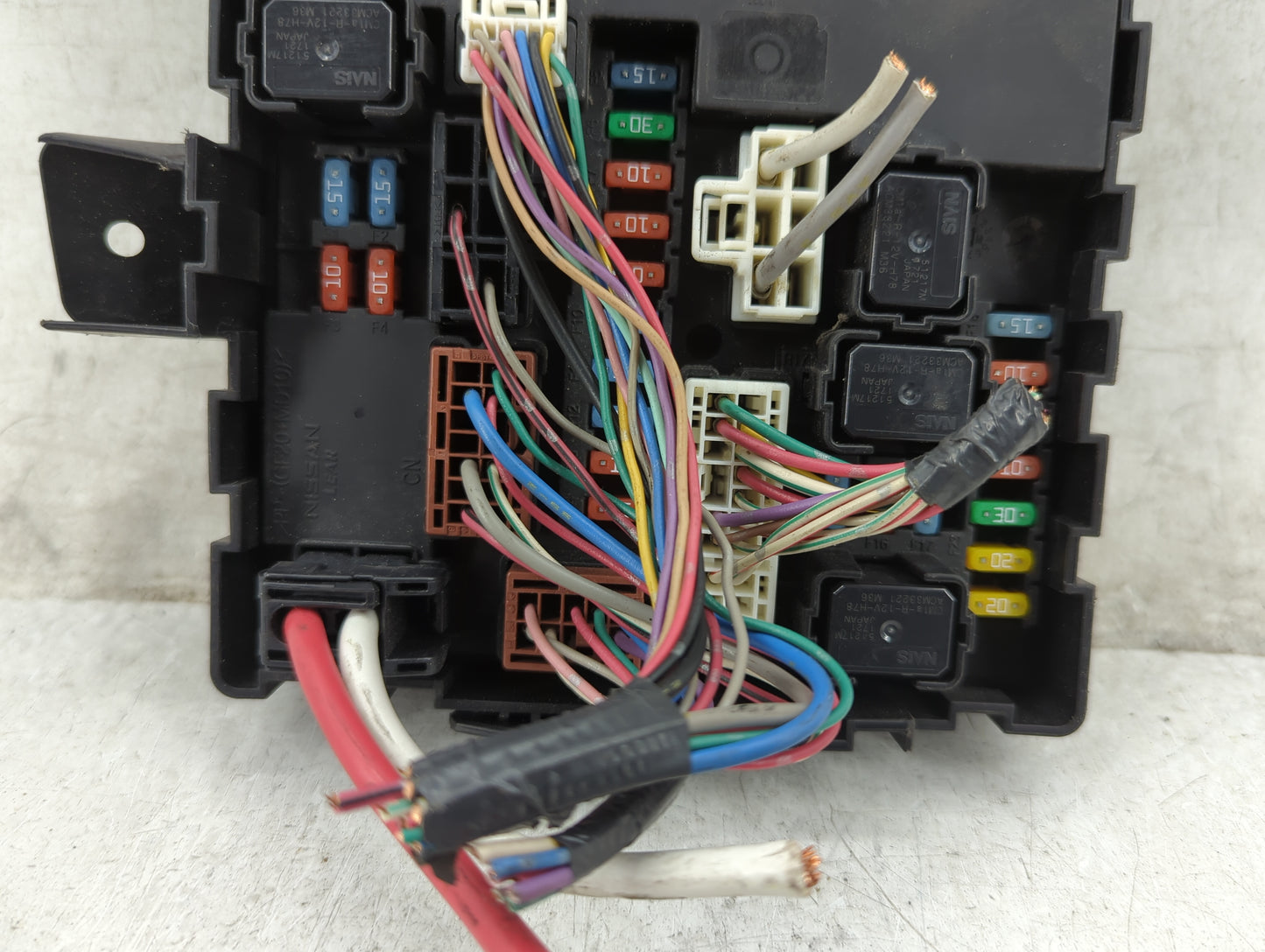 2012-2015 Nissan Armada Fusebox Fuse Box Panel Relay Module P/N:523542F06 Fits Fits 2012 2013 2014 2015 OEM Used Auto Parts 