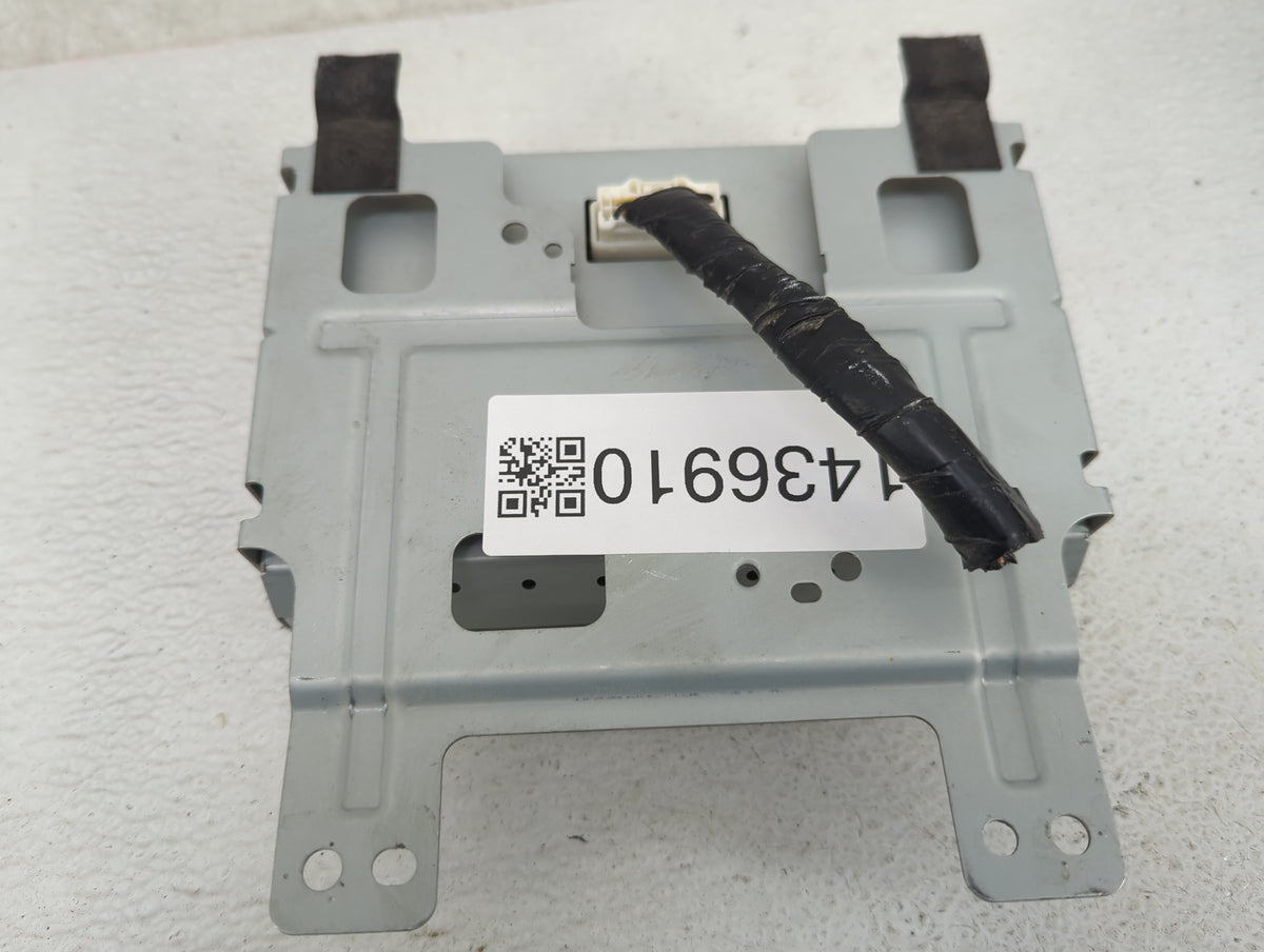 2008-2015 Nissan Armada Information Radio Display Screen 1436910 - Oemusedautoparts1.com