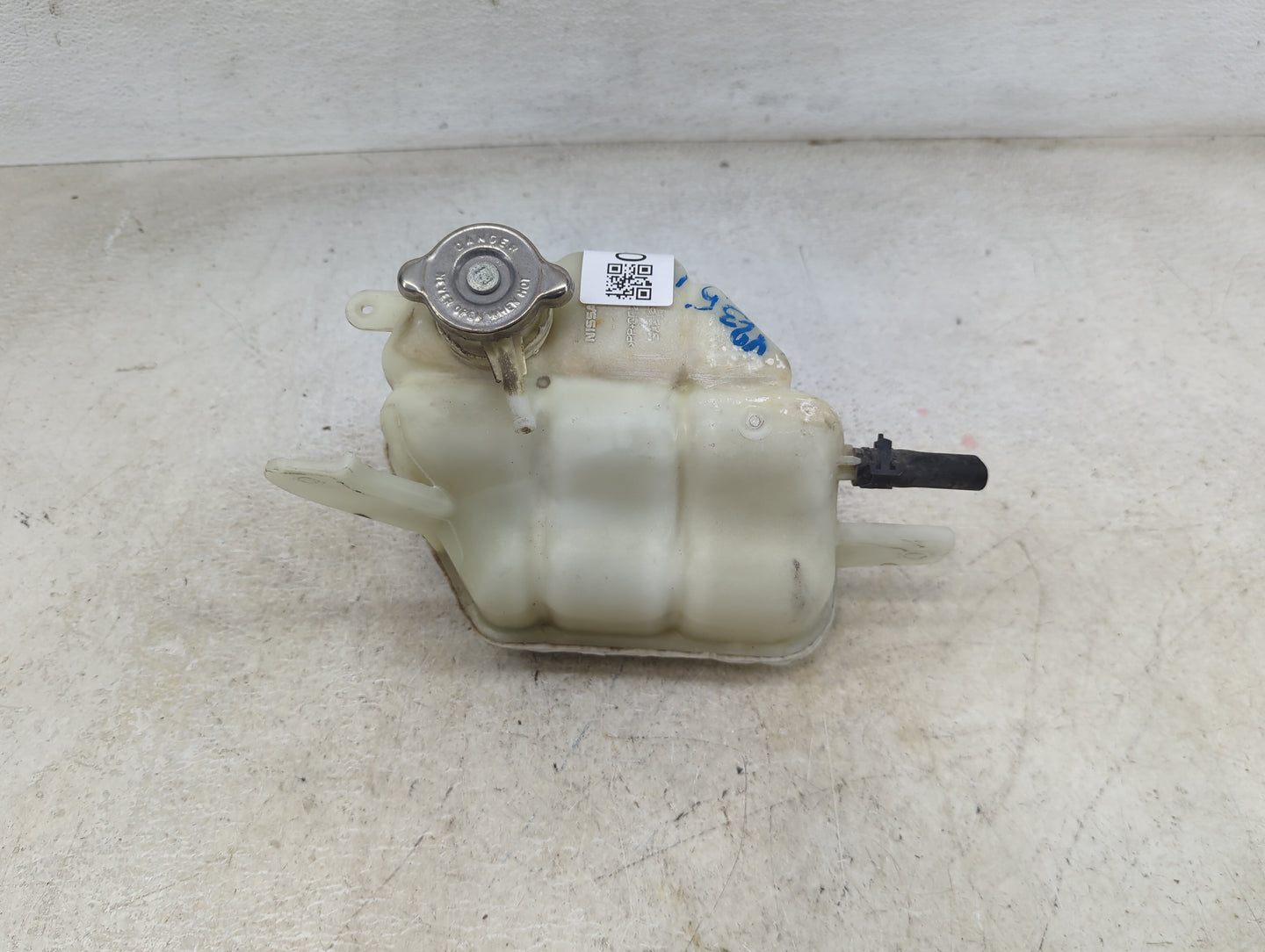 2005 Nissan Frontier Radiator Coolant Overflow Expansion Tank Bottle - Oemusedautoparts1.com