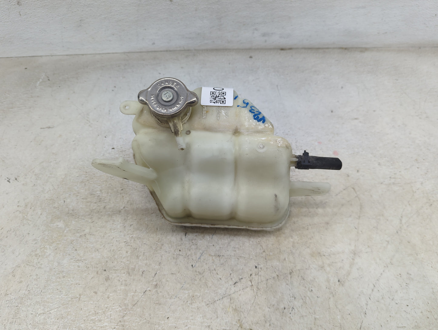 2005 Nissan Frontier Radiator Coolant Overflow Expansion Tank Bottle - Oemusedautoparts1.com
