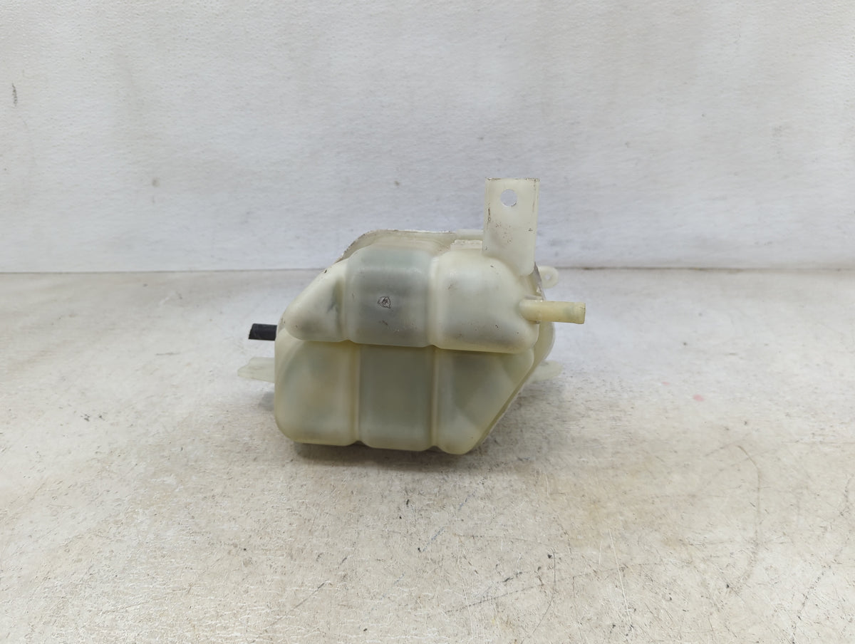 2005 Nissan Frontier Radiator Coolant Overflow Expansion Tank Bottle - Oemusedautoparts1.com