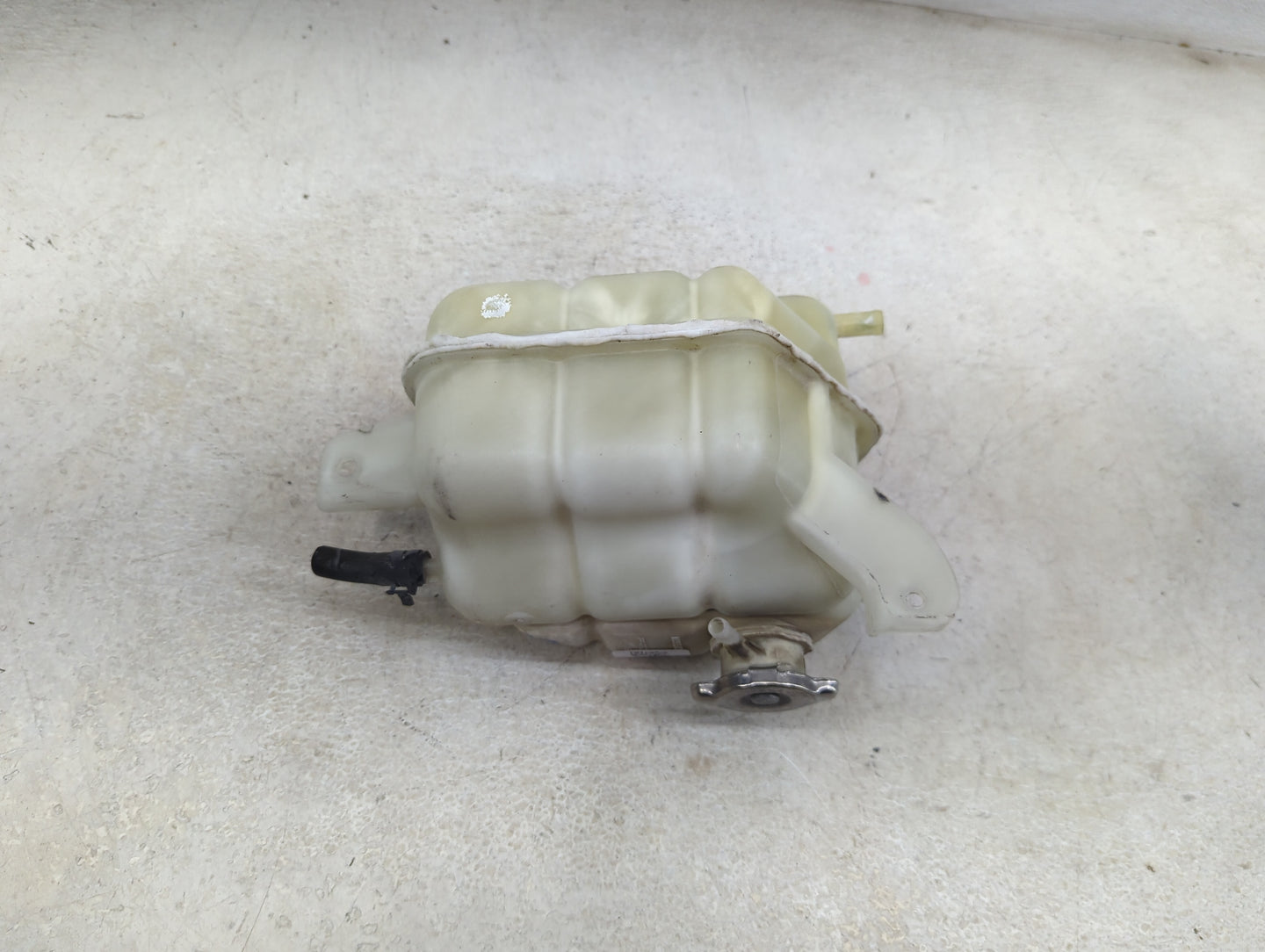 2005 Nissan Frontier Radiator Coolant Overflow Expansion Tank Bottle - Oemusedautoparts1.com
