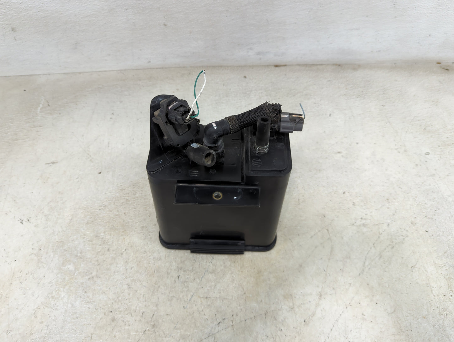 2015 Nissan Frontier Fuel Vapor Charcoal Canister - Oemusedautoparts1.com