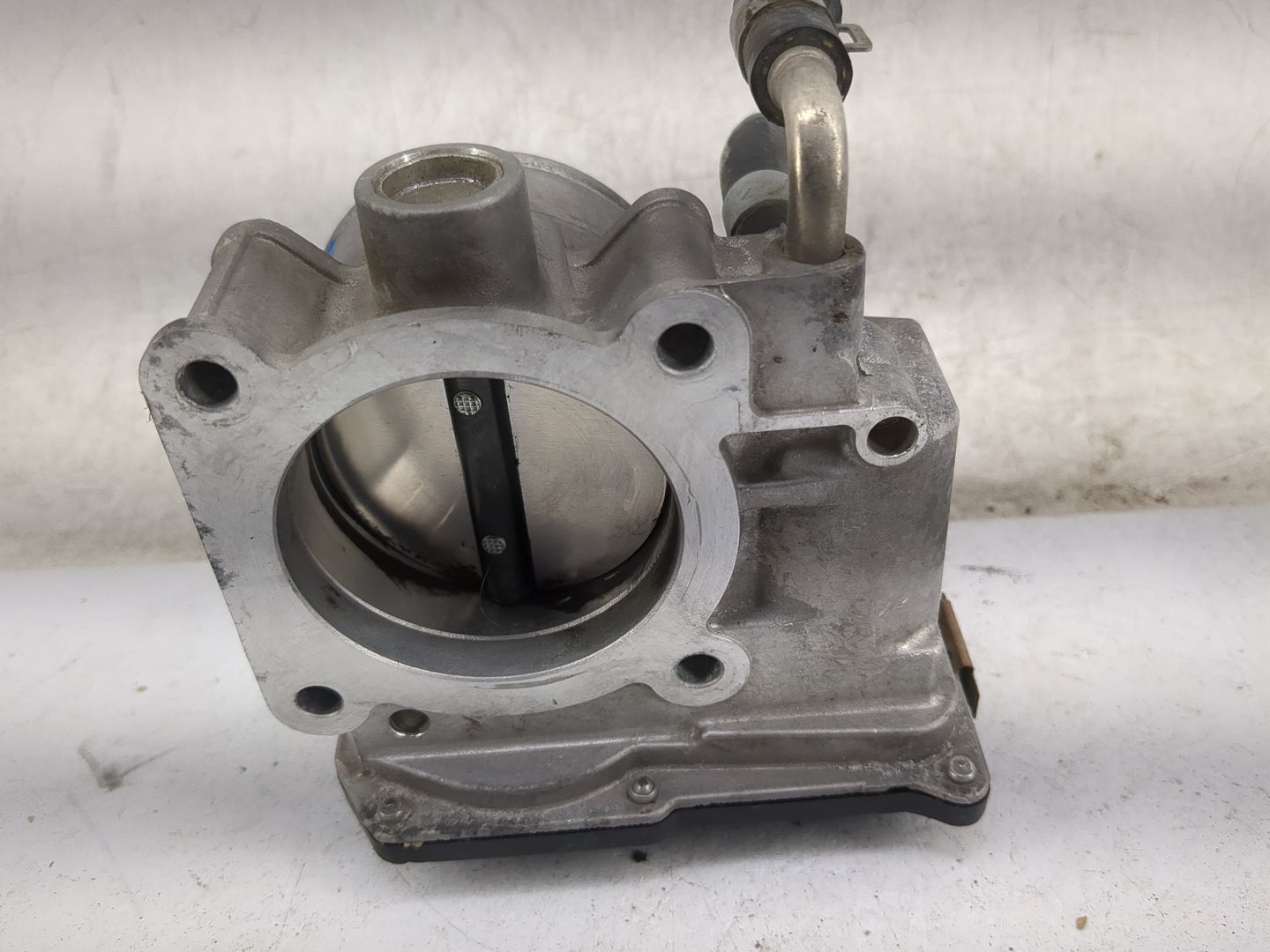 2013-2019 Nissan Frontier Throttle Body P/N:EA-A60-01 Fits Fits 2013 2014 2015 2016 2017 2018 2019 OEM Used Auto Parts - Oem