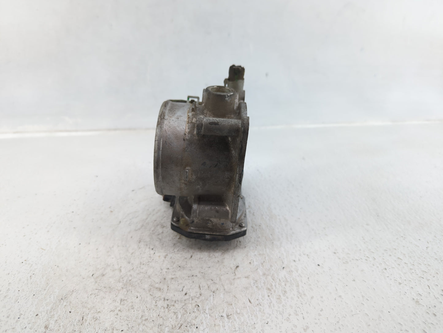 2013-2019 Nissan Frontier Throttle Body P/N:16119 7S001 Fits Fits 2012 2013 2014 2015 2016 2017 2018 2019 2020 OEM Used Auto