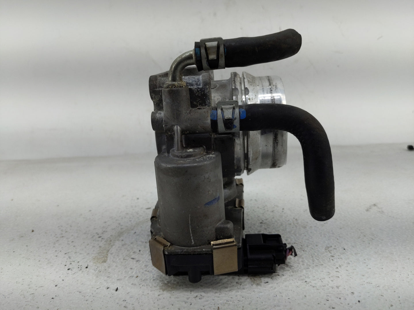 2015-2017 Nissan Juke Throttle Body P/N:RME60-51 Fits Fits 2015 2016 2017 2018 2019 OEM Used Auto Parts - Oemusedautoparts1.