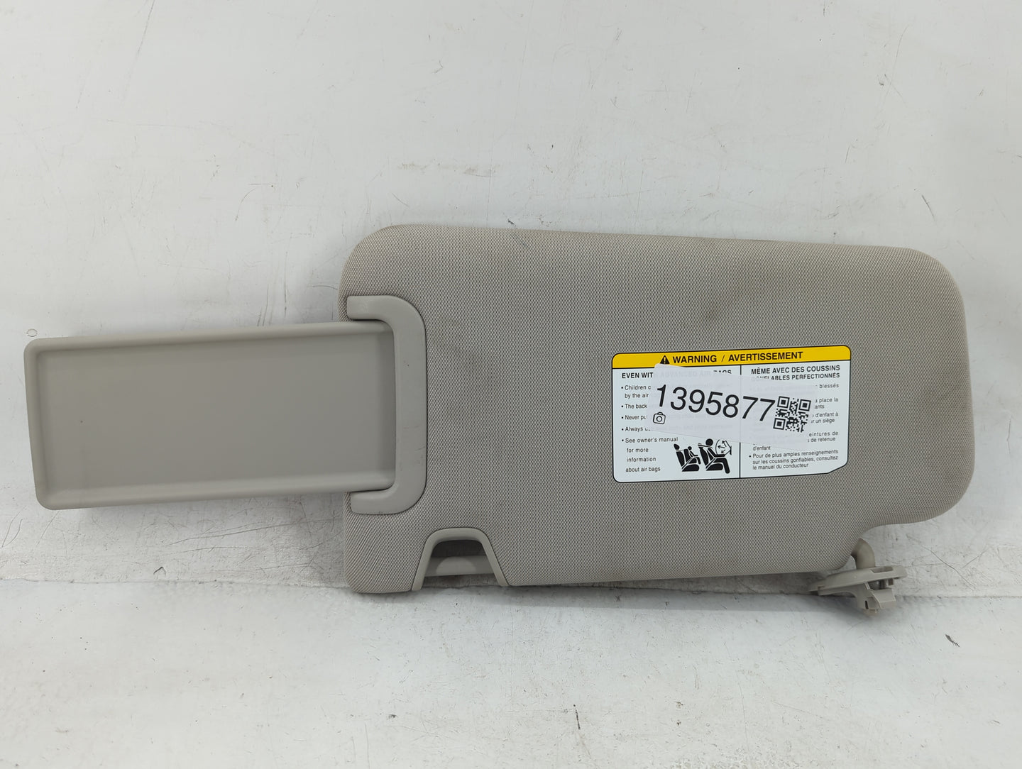 2015-2017 Nissan Juke Sun Visor Shade Replacement Passenger Right Mirror Fits Fits 2015 2016 2017 OEM Used Auto Parts - Oemu