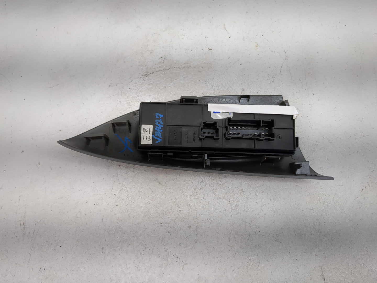 2011-2017 Nissan Juke Master Power Window Switch Replacement Driver Side Left P/N:25401 1KA0B Fits OEM Used Auto Parts - Oem