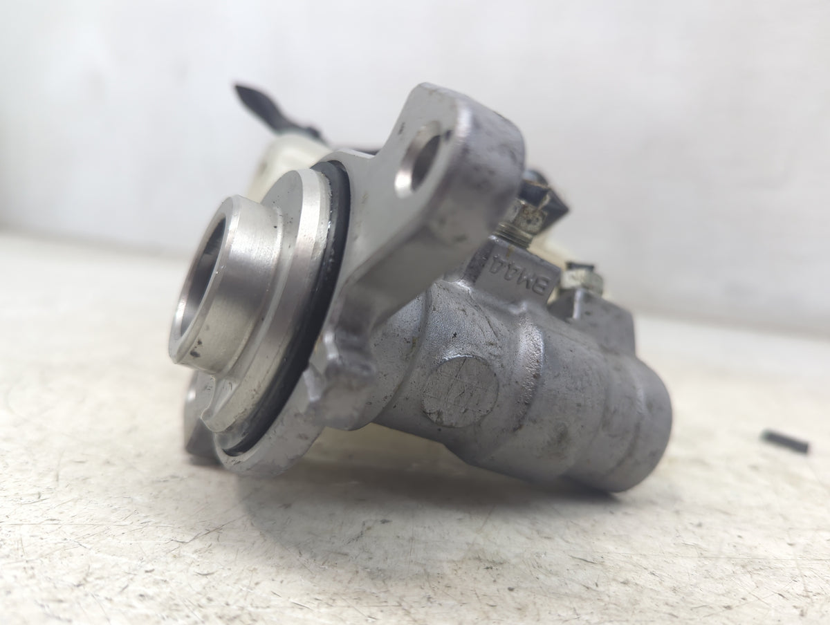 2011-2017 Nissan Juke Brake Master Cylinder 1498705 - Oemusedautoparts1.com
