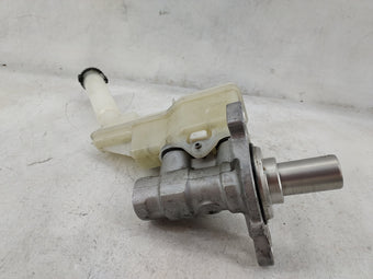 compare product 2011-2017 Nissan Juke Brake Master Cylinder 1499105