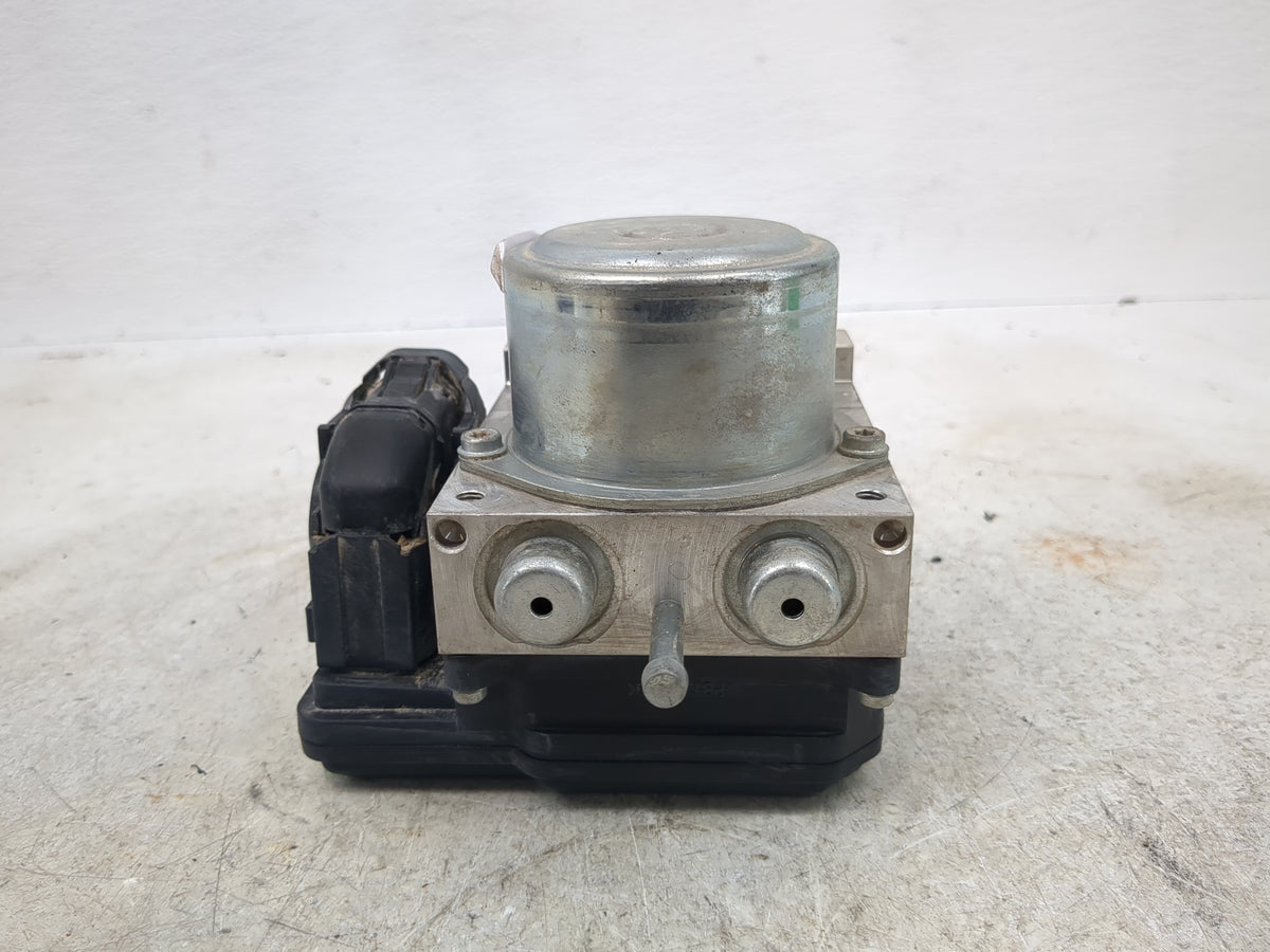 2015-2016 Nissan Juke Anti-Lock Brake ABS Pump Module Actuator OEM Fits Fits 2015 2016 OEM Used Auto Parts - Oemusedautopart