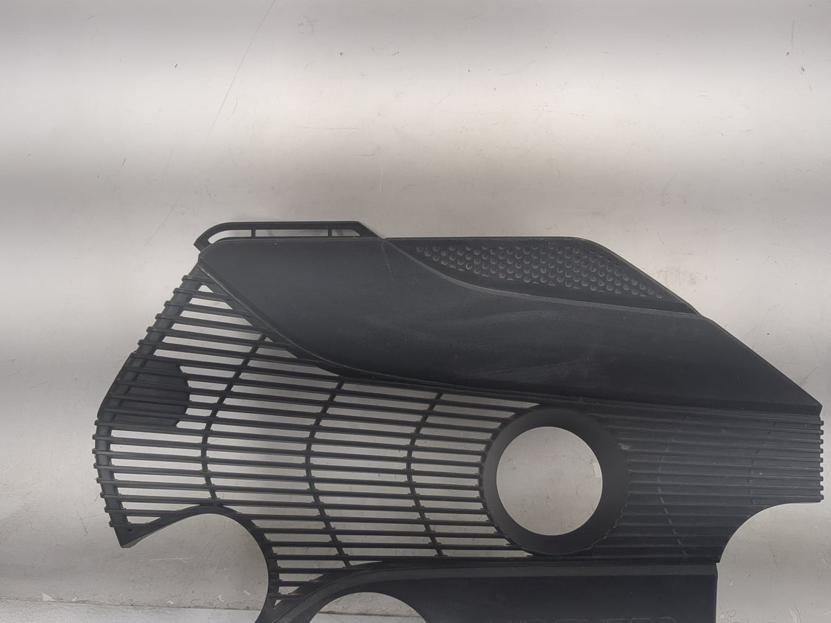 2015 Nissan Juke Engine Cover Black - Oemusedautoparts1.com