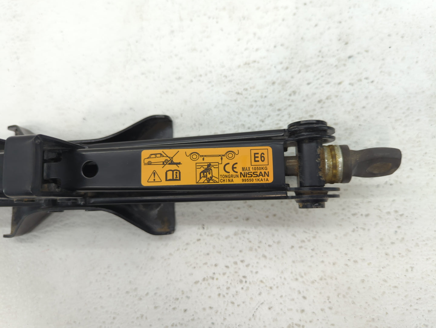 2015 Nissan Juke Spare Scissor Car Jack - Oemusedautoparts1.com