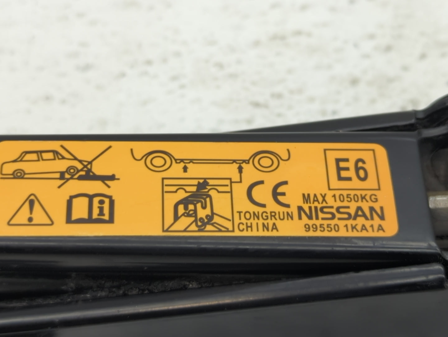 2015 Nissan Juke Spare Scissor Car Jack - Oemusedautoparts1.com