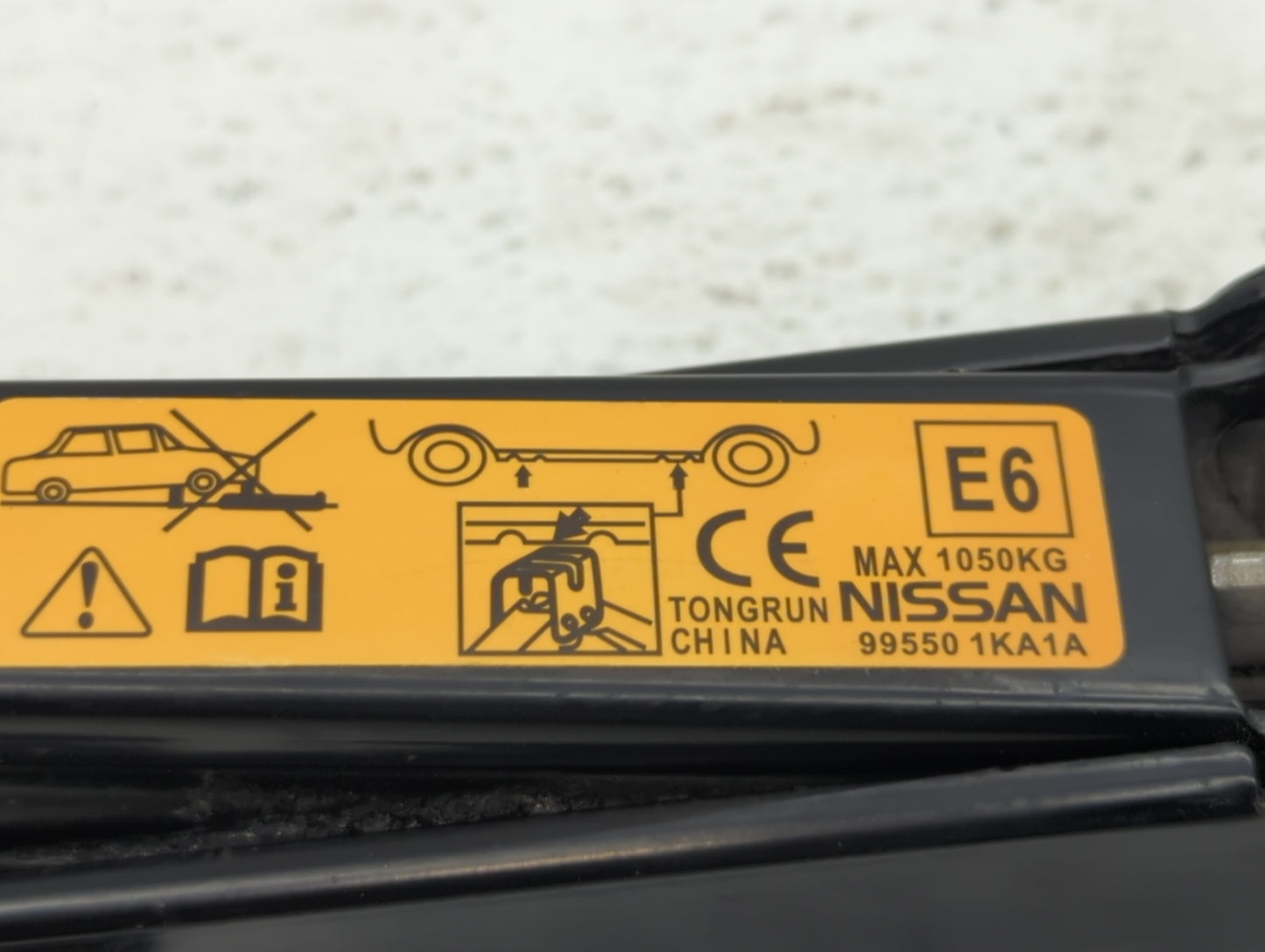 2015 Nissan Juke Spare Scissor Car Jack - Oemusedautoparts1.com