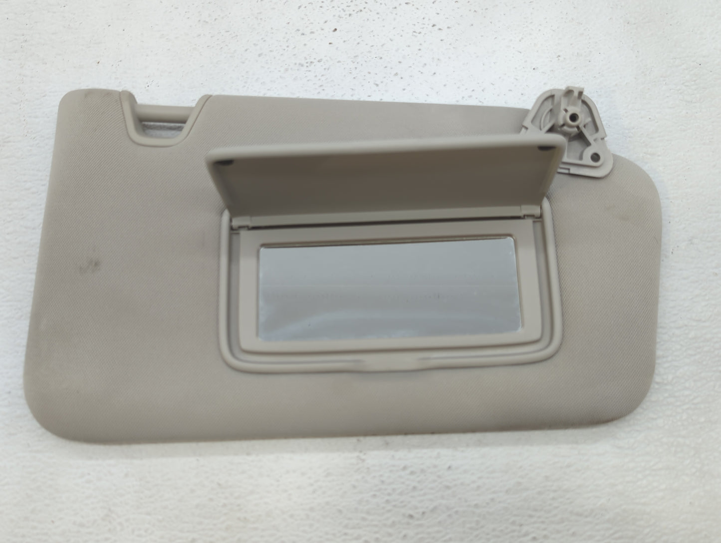 2015-2017 Nissan Juke Sun Visor Shade Replacement Passenger Right Mirror Fits Fits 2015 2016 2017 OEM Used Auto Parts - Oemu